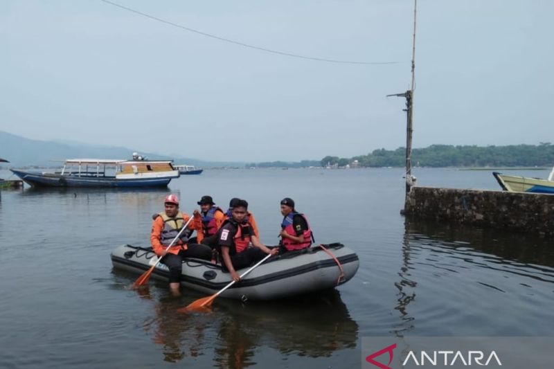 SAR gabungan susur Sungai Cianjur cari korban terbawa arus