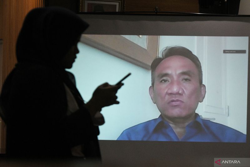 Andi Arief transfer ke KPK uang Rp50 juta yang diterima dari terdakwa Bupati PPU