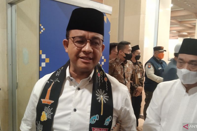 Gubernur Anies, Wagub Riza dan Wakil Walkot Jakpus soal 