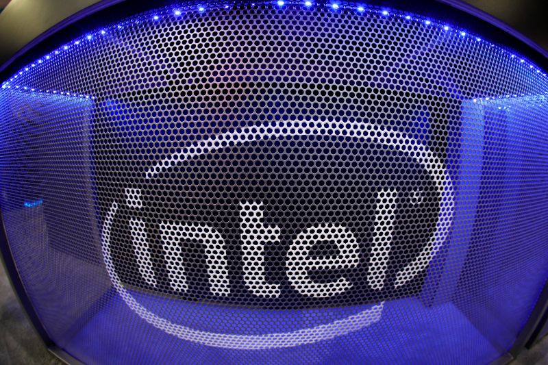 Intel bakal PHK karyawan imbas pasar komputer melemah