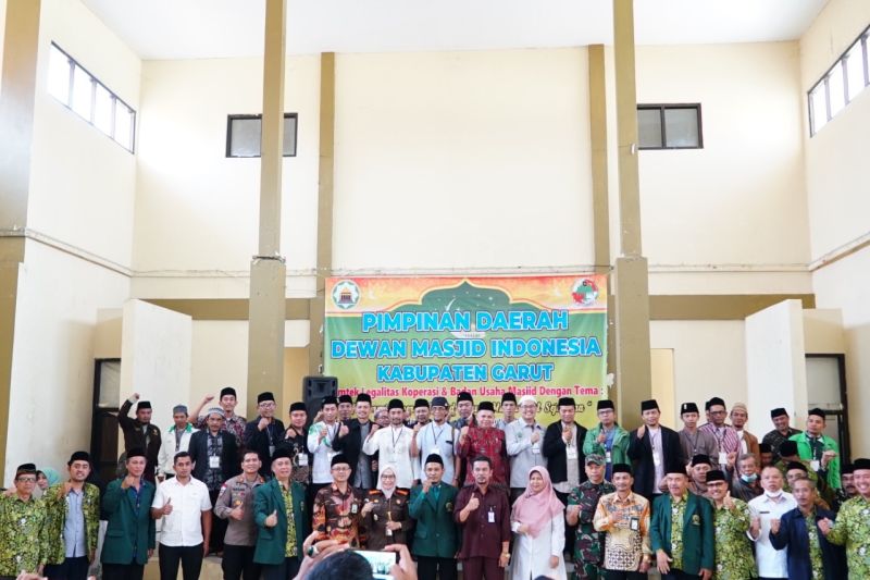 Pemkab dan Dewan Masjid Garut kolaborasi kembangkan koperasi dan usaha