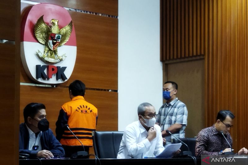 Mardani Maming ditetapkan sebagai tersangka kasus suap, ini konstruksi perkaranya