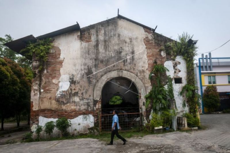 Pabrik minyak peninggalan Belanda di Rangkasbitung terbengkalai