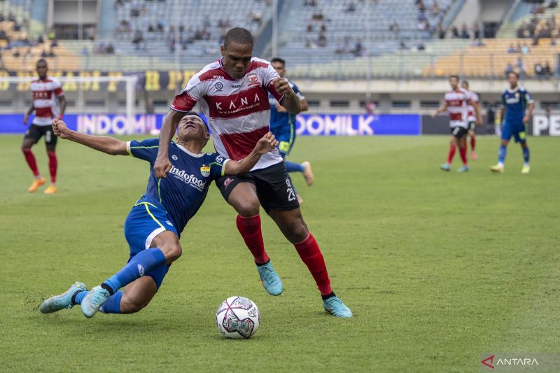 Madura United pecundangi Persib di kandang sendiri 3-1