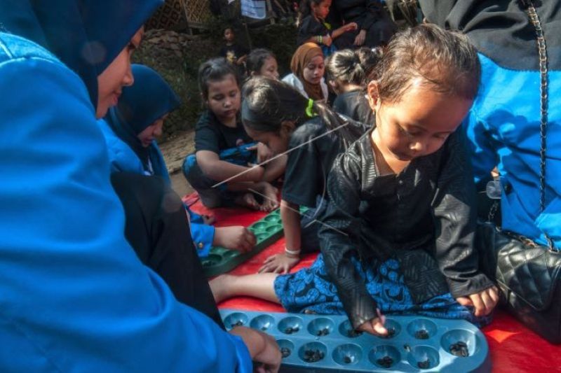 Kegembiran Anak Suku Baduy di Hari Anak Nasional