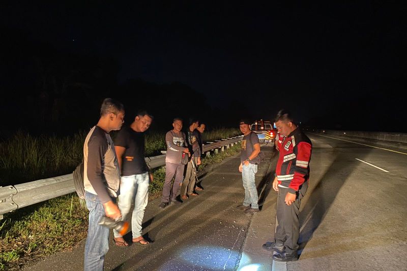 Polda Lampung bentuk tim gabungan memburu pelaku pelemparan bus Damri di tol