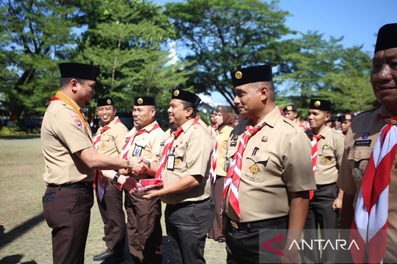 Pemkab Gowa Sulsel bagikan 35 ribu bendera Merah Putih kepada masyarakat