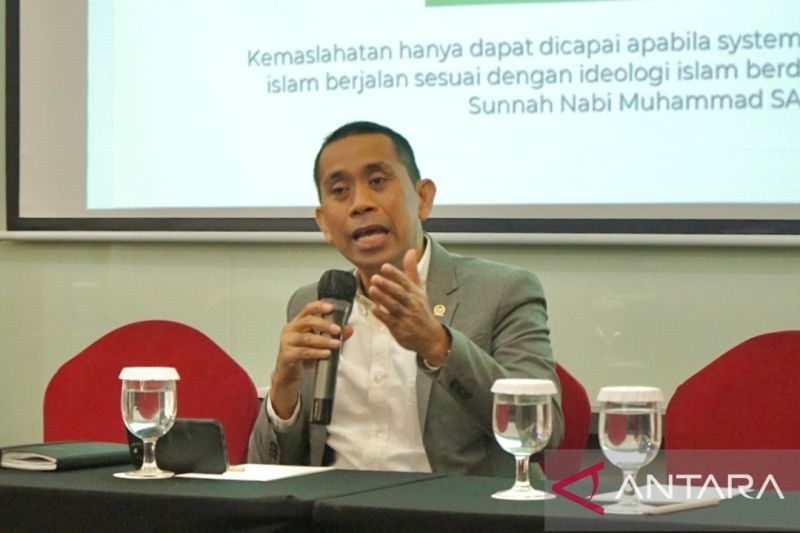 Anggota Komisi XI DPR kritik OJK terkait pinjol 0,46 persen