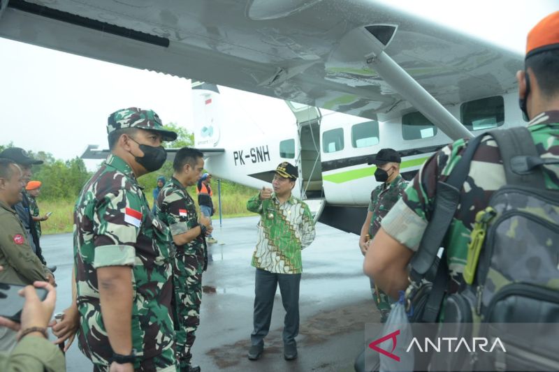 Satono Upayakan Lanud Liku Bisa Jadi Bandara Perintis - ANTARA News ...