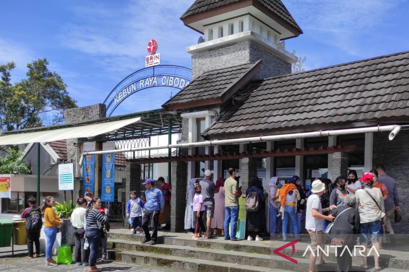 Puluhan ribu wisatawan padati objek wisata alam Cianjur pada akhir pekan