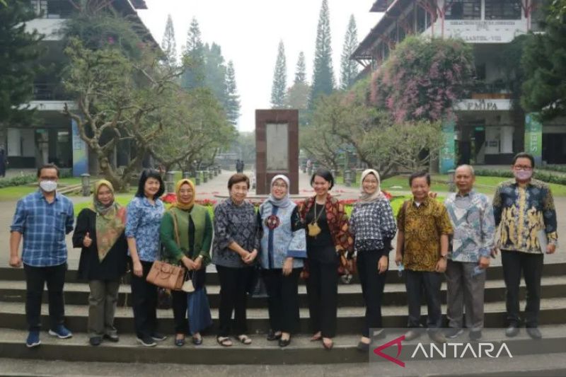 Adaro perkuat kerja sama beasiswa pendidikan dengan ITB