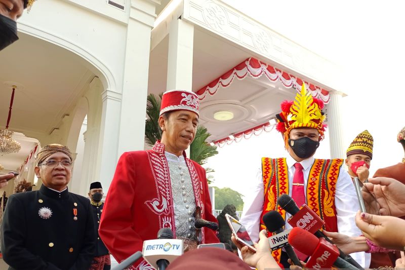 Presiden Jokowi kenakan baju adat Sulawesi Tenggara saat HUT ke-77 RI