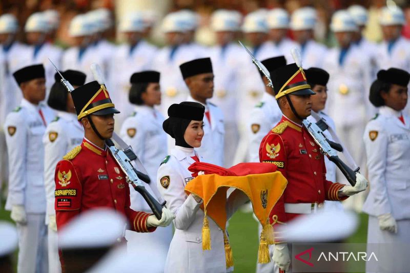 Upacara Penurunan Bendera Merah Putih Di Istana Merdeka Antara News