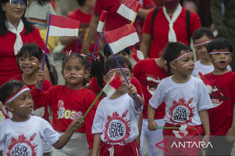 Karnaval Anak Peringati HUT ke-77 RI di Palu