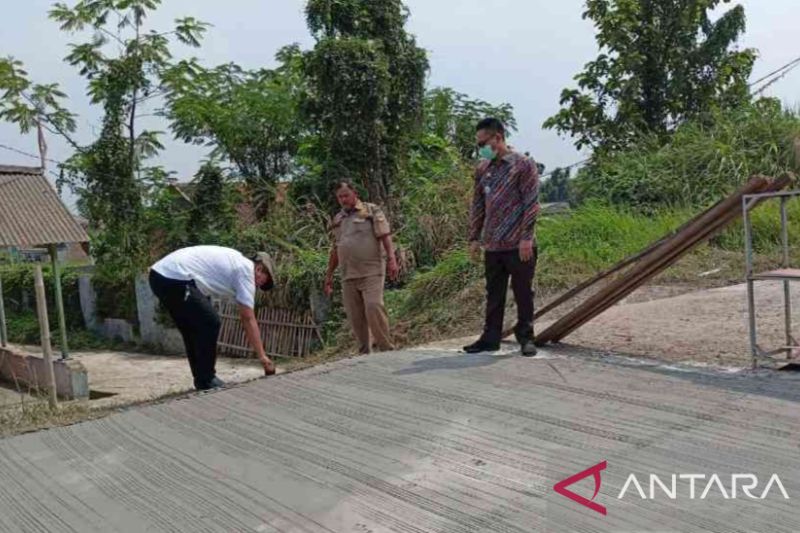 Kabupaten Bekasi perbaiki akses jalan perbatasan tunjang aktivitas ekonomi