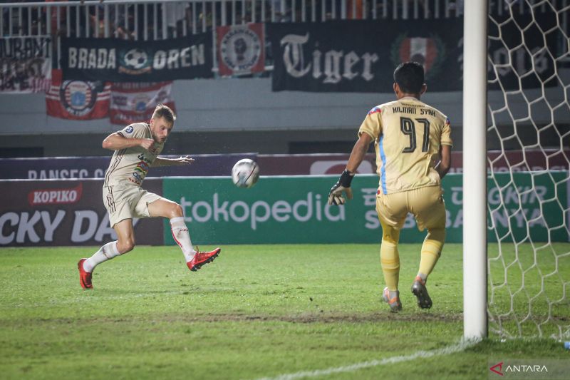 Rans Nusantara FC menang tipis 2-1 atas Persija Jakarta