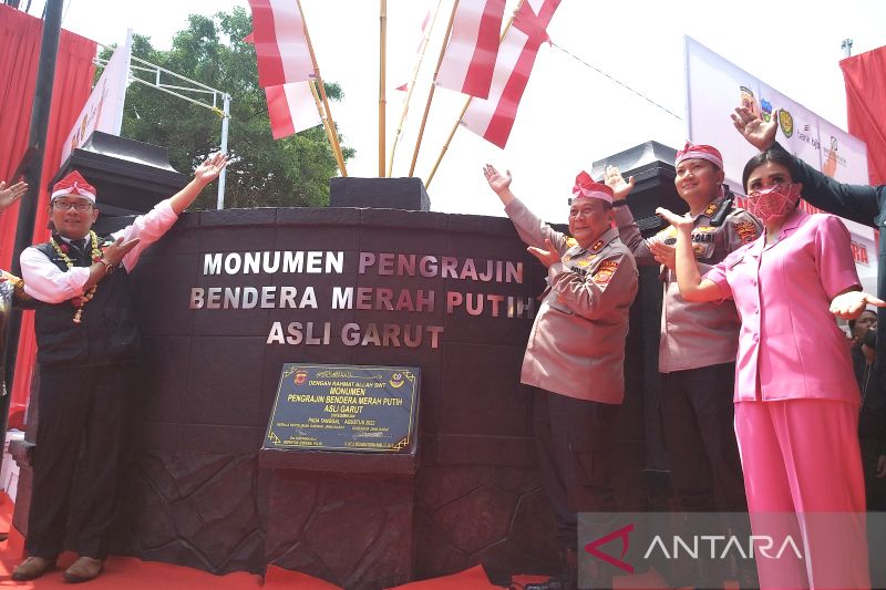 Monumen Perajin Bendera Merah Putih di Garut diresmikan Gubernur Jawa Barat