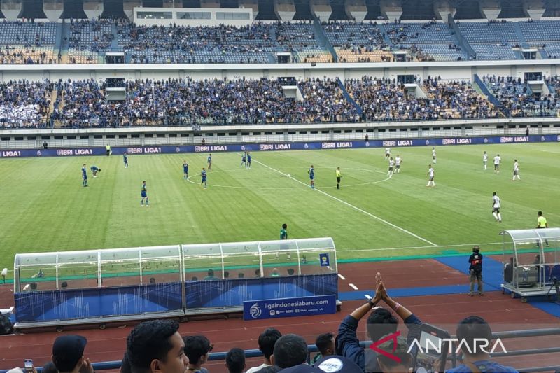 Persib takluk 2-3 oleh 10 pemain Bali United