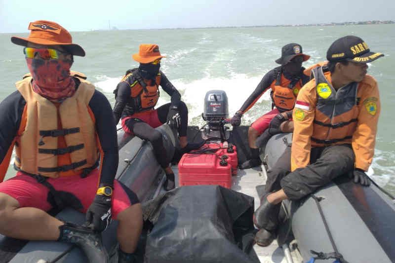 Hari ke-5 tim SAR belum temukan remaja terseret ombak di pantai Indramayu