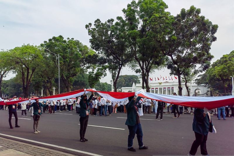 Pada Kirab Merah Putih, Kapolri Listyo Sigit ajak masyarakat jaga persatuan-kesatuan