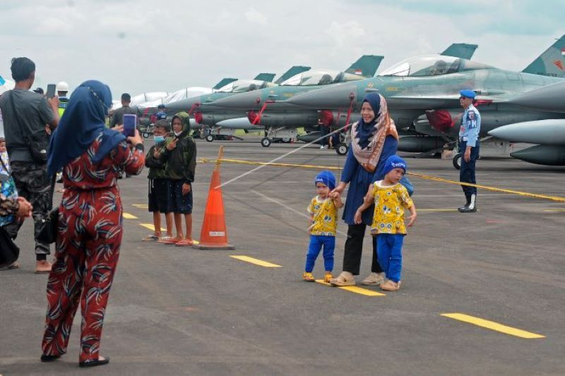 Pameran Pesawat Tempur di Pangkalan TNI AU SMH Palembang