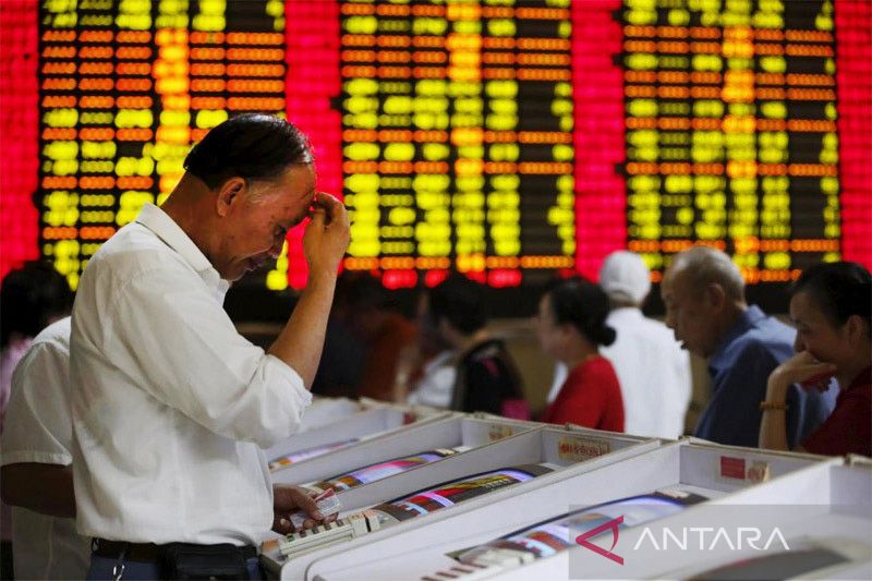 Saham China ditutup lebih tinggi, indeks Shanghai menguat 0,45 persen