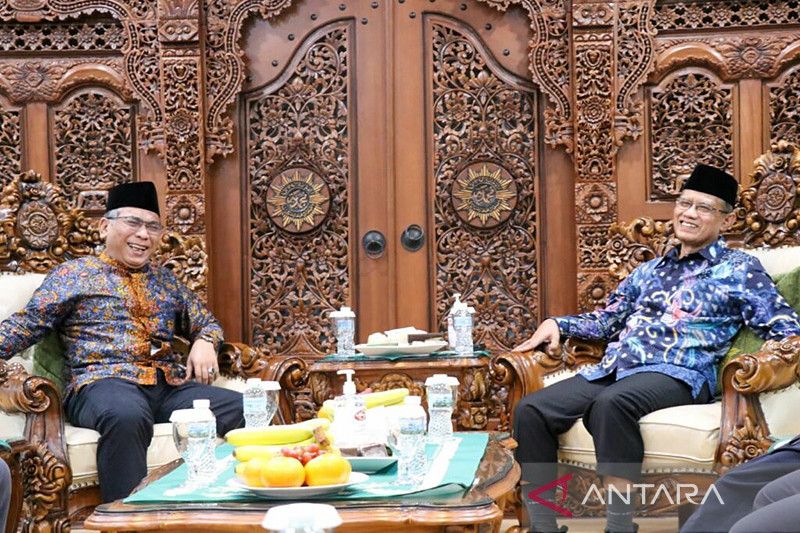 MUI Harap Komunikasi PBNU Dan Muhammadiyah Terjalin Lebih Intensif ...