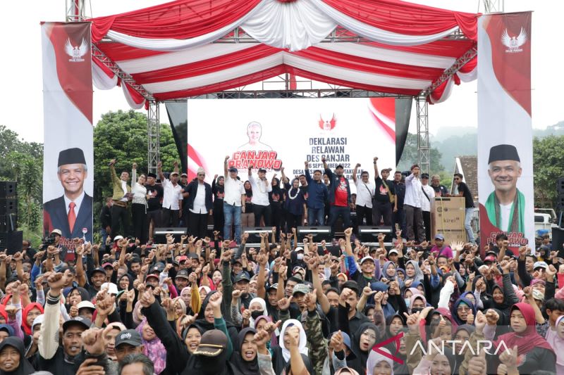 Relawan Des Ganjar Cianjur sampaikan program desa ke masyarakat