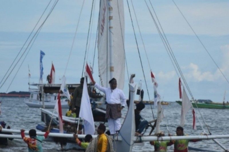 Perahu sandeq Sulbar tiba di IKN