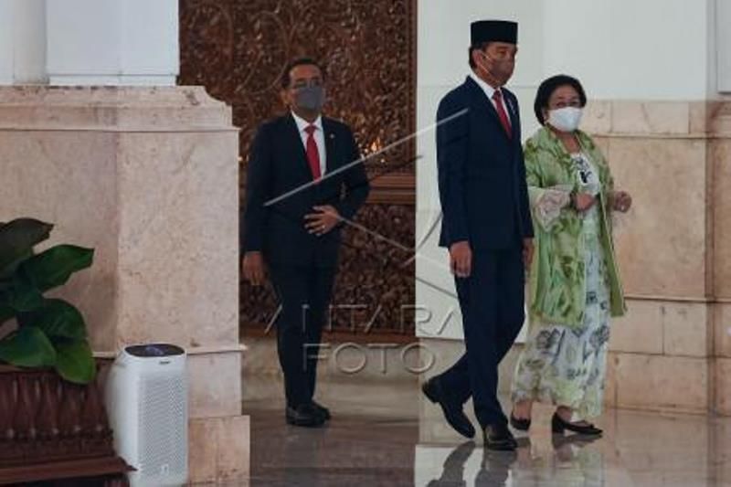 Presiden Jokowi Lantik Azwar Anas Sebagai Menpan RB