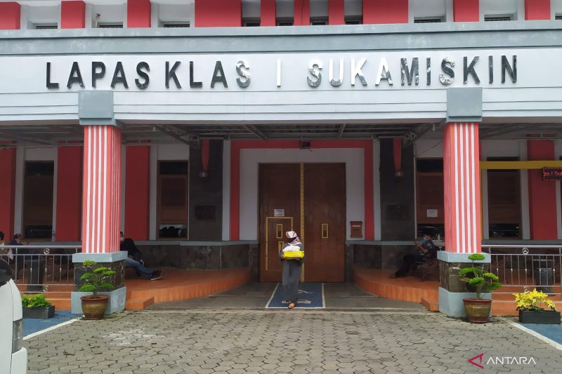 Mantan Menteri ESDM Jero Wacik bebas dari Lapas Sukamiskin Bandung