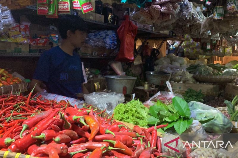 Harga cabai dan bawang merah di Cianjur naik akibat stok minim