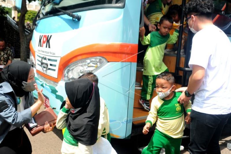 Roadshow bus KPK jelajah negeri anti korupsi di Palembang