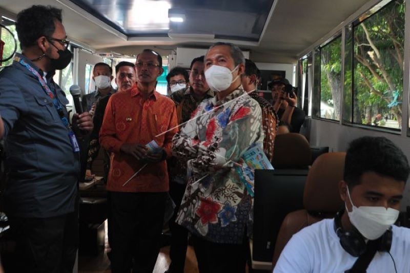 Roadshow bus KPK jelajah negeri anti korupsi di Palembang
