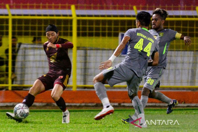 PSM Makassar menang 3-0 melawan Persebaya