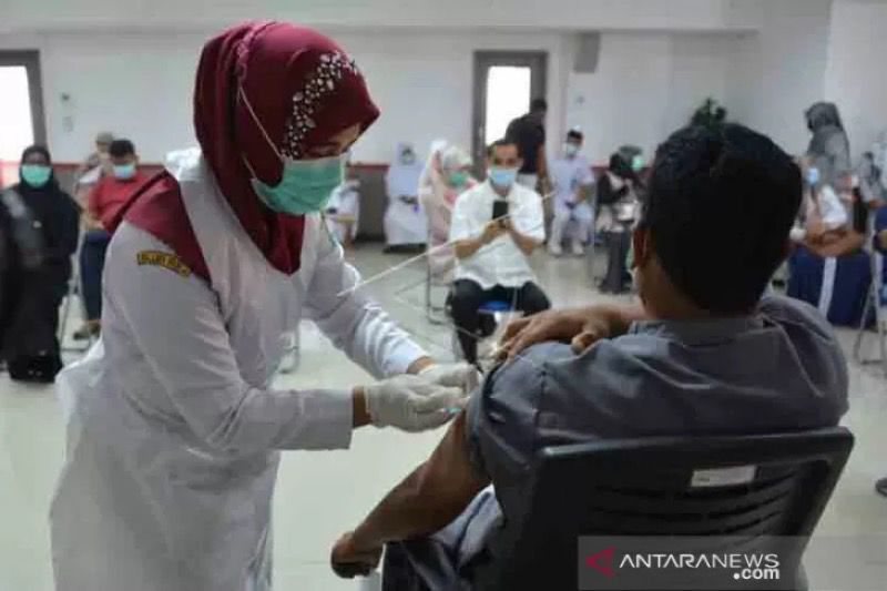 Booster dosis dua bagi nakes Aceh ditargetkan selesai akhir 2022