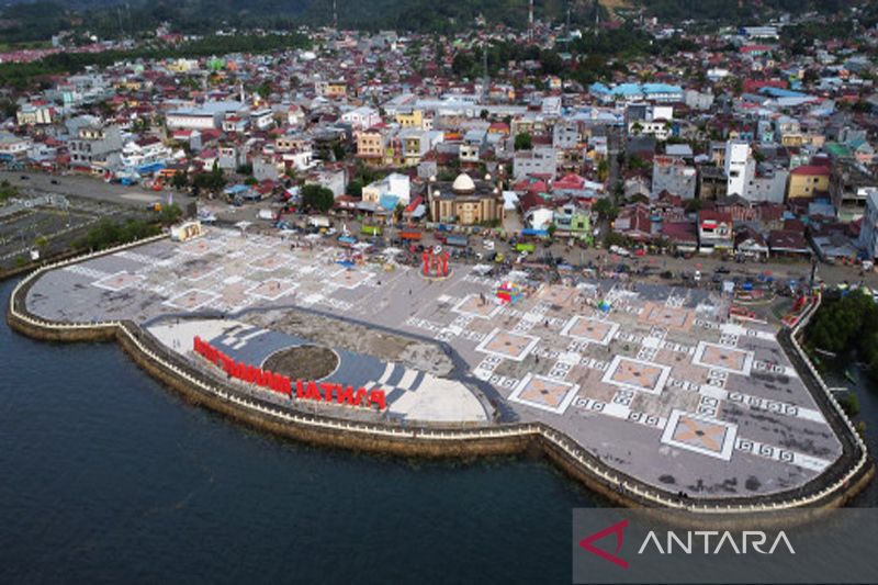 Anjungan Pantai Manakarra Mamuju