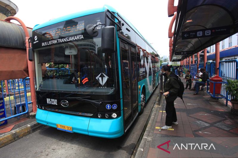 Rencana Penambahan 100 Bus Listrik Transjakarta - ANTARA News