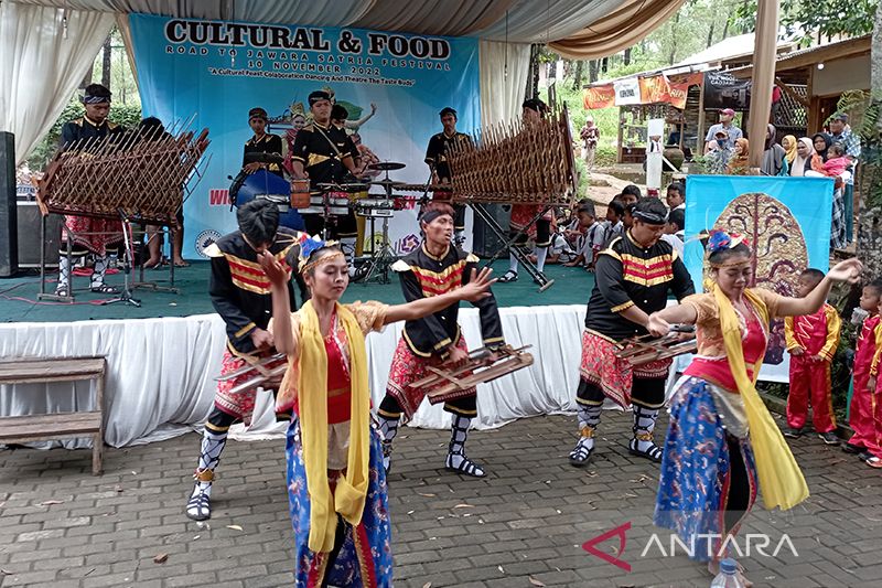 Festival Jawara Satria Wujud Kolaborasi Seni Budaya Banyumas-Subang ...