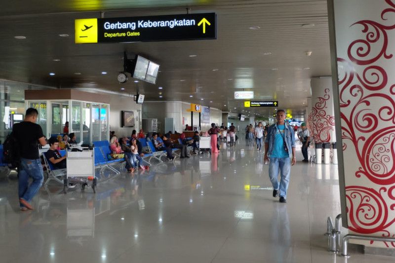 Jumlah penumpang Bandara Juanda naik 96 persen