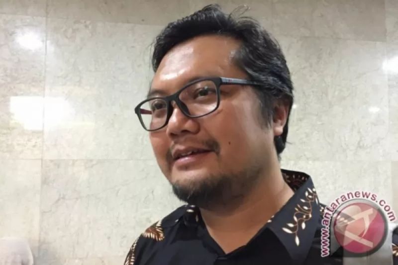 Ganjar Pranowo dan Erick Thohir terus diperbincangkan di medsos