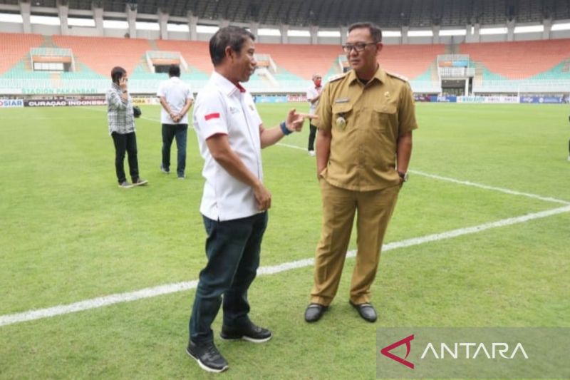 Plt Bupati Bogor borong tiket pertandingan Indonesia lawan Curacao