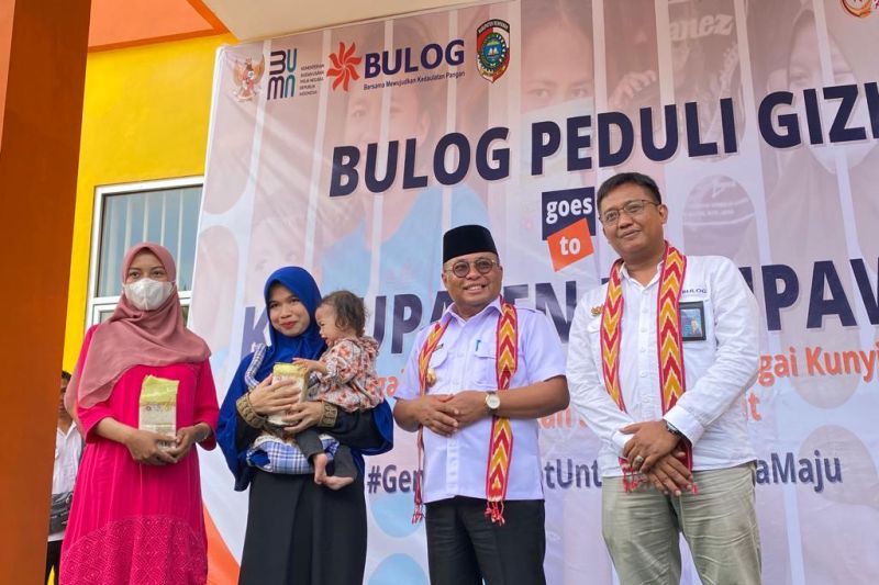 Pulak menyediakan beras fortifikasi untuk anak-anak kurang gizi dan ibu hamil