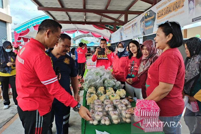 Karantina Pertanian Palangka Raya Gelar Bazar Sembako Murah Bantu Tekan Inflasi Antara News 