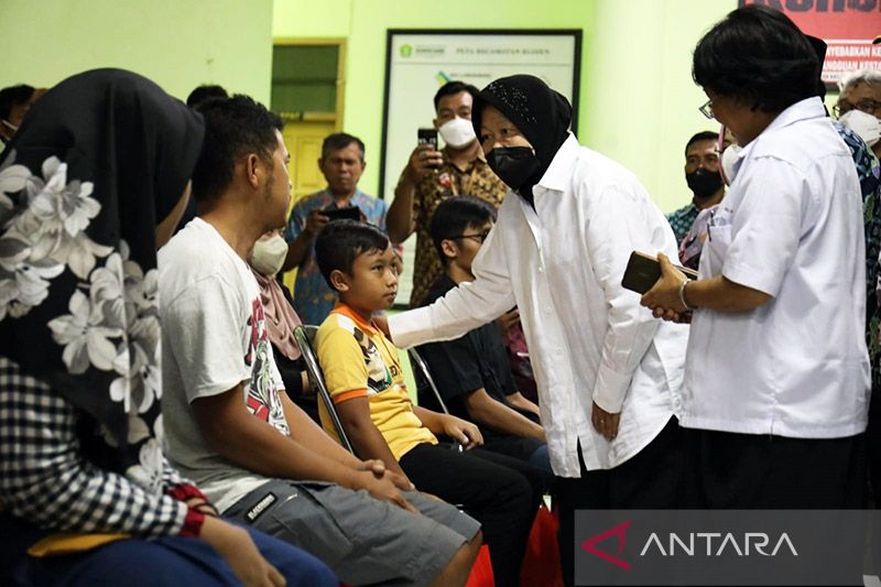 Psychosocial aid provided to families of Kanjuruhan tragedy victims - Vimarsana News