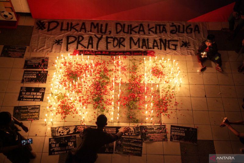 Gelandang Persib Bandung  sampaikan duka mendalam terkait tragedi Kanjuruhan