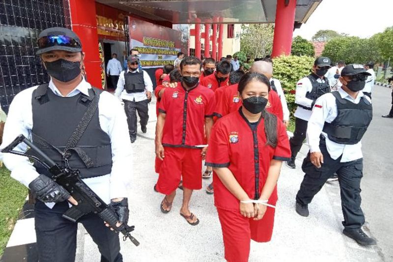 Central Kalimantan police seize 1.2 kg of crystal meth - Vimarsana News
