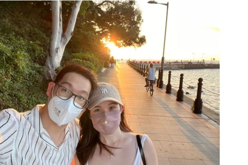Long-distance lovebirds renew sweet memories in Hong Kong - Vimarsana News