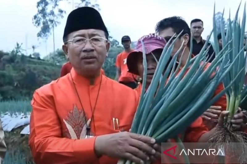 Bupati Cianjur minta petani mulai biasakan gunakan pupuk organik