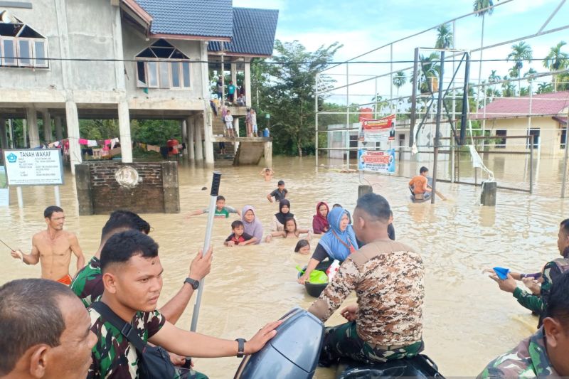 BNPB serahkan bantuan senilai Rp350 juta tangani banjir Aceh Utara